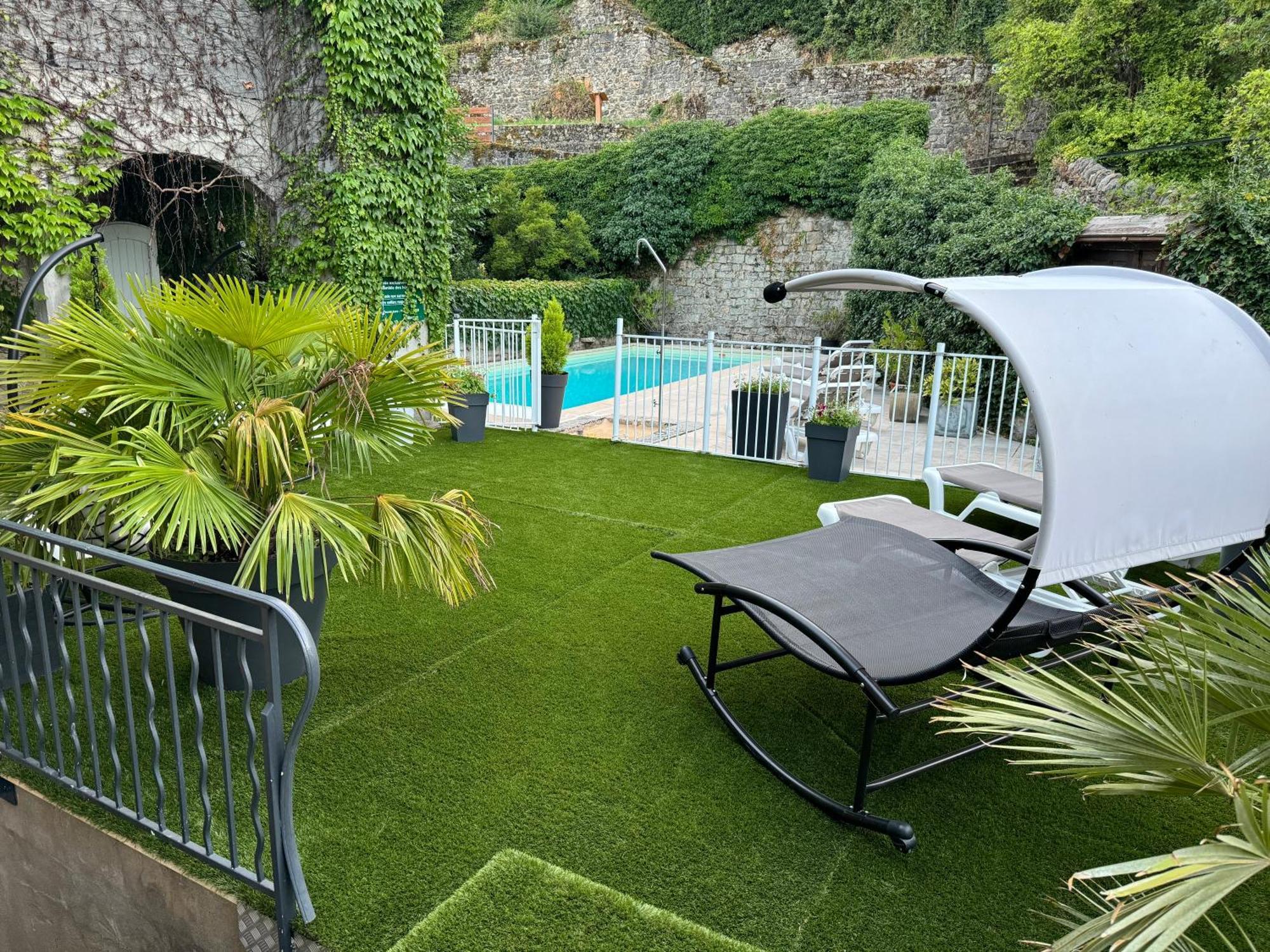 Hotel Le Sully Meyrueis Exterior foto